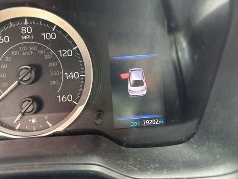 Used 2021 Toyota Corolla LE w/ LE Convenience Package image 4