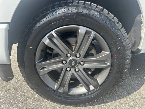 Used 2023 Ford F150 4x4 SuperCrew image 16