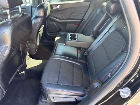 Used 2025 Ford Escape ST-Line FWD image 12