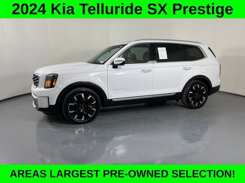 Used 2024 Kia Telluride SX Prestige w/ Towing Package image 3