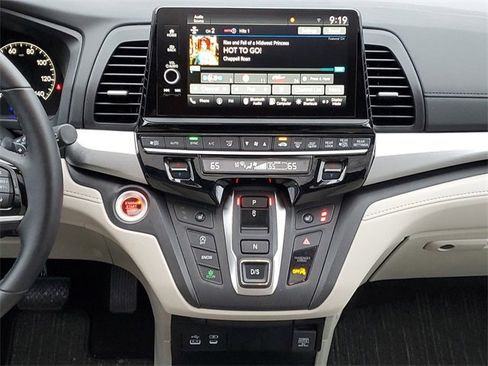 Used 2025 Honda Odyssey EX-L image 15