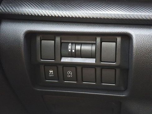 Used 2022 Subaru Crosstrek 2.0i Premium image 24