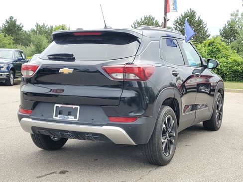 Used 2021 Chevrolet TrailBlazer LT w/ Convenience Package FWD image 4