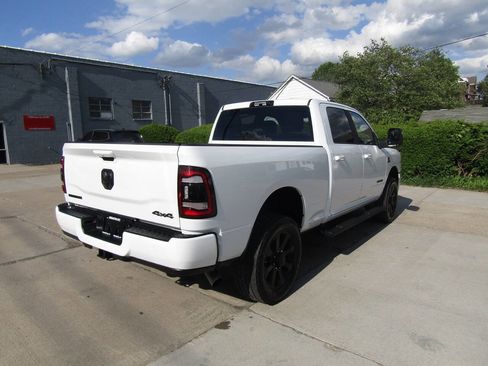 Used 2024 RAM 2500 Big Horn w/ Night Edition AWD/4WD image 4