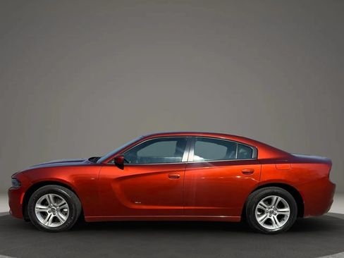 Used 2021 Dodge Charger SXT w/ Leather Interior Group RWD image 2