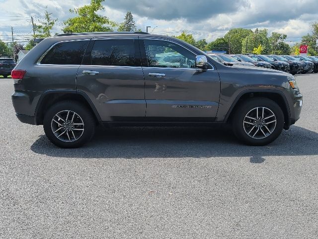 Used 2021 Jeep Grand Cherokee Limited w/ Trailer Tow Group IV AWD/4WD image 2