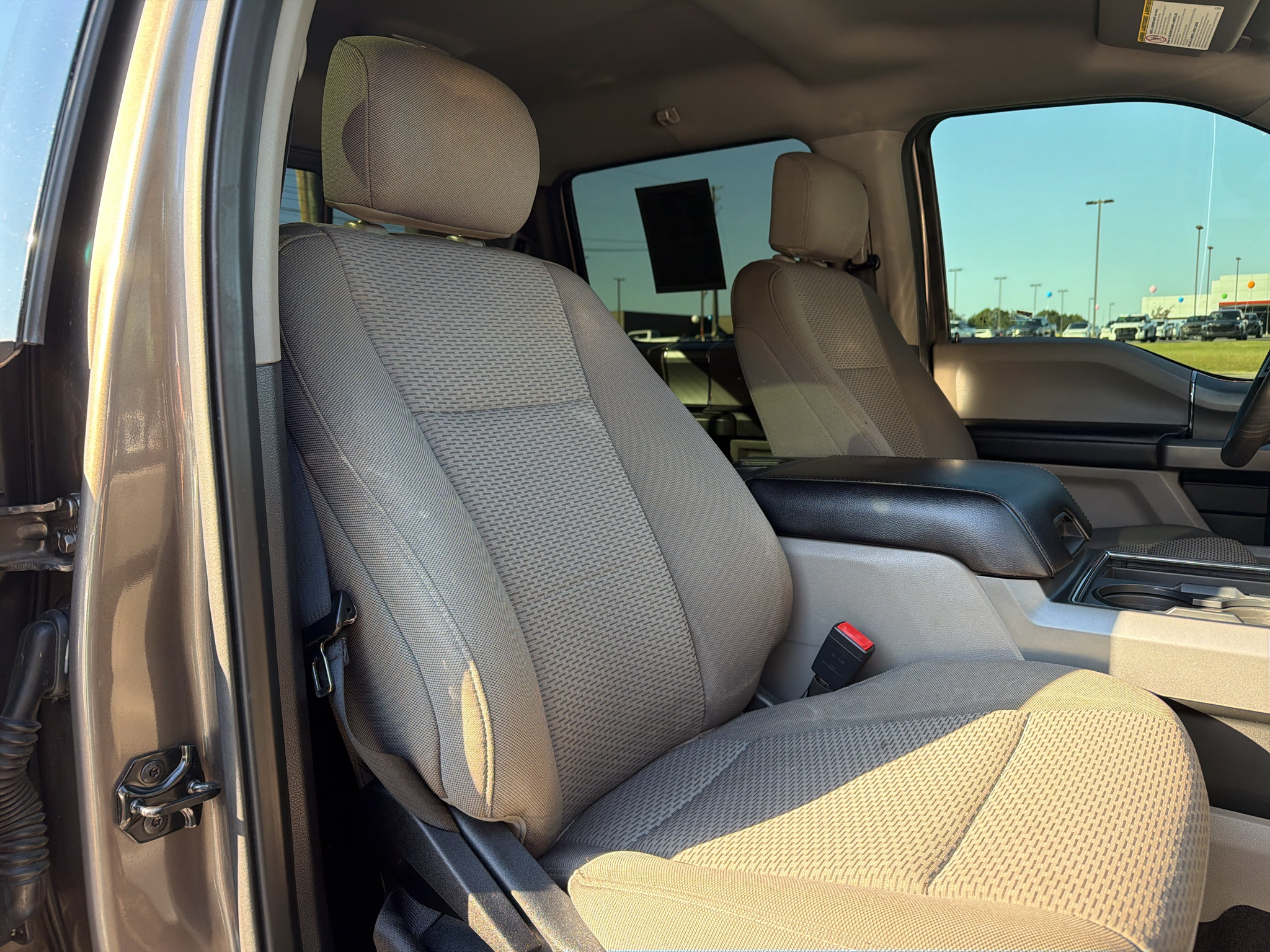 Used 2020 Ford F250 XLT w/ XLT Premium Package AWD/4WD image 25