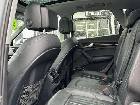 Used 2018 Audi Q5 2.0T Premium Plus w/ Premium Plus Package AWD/4WD image 14