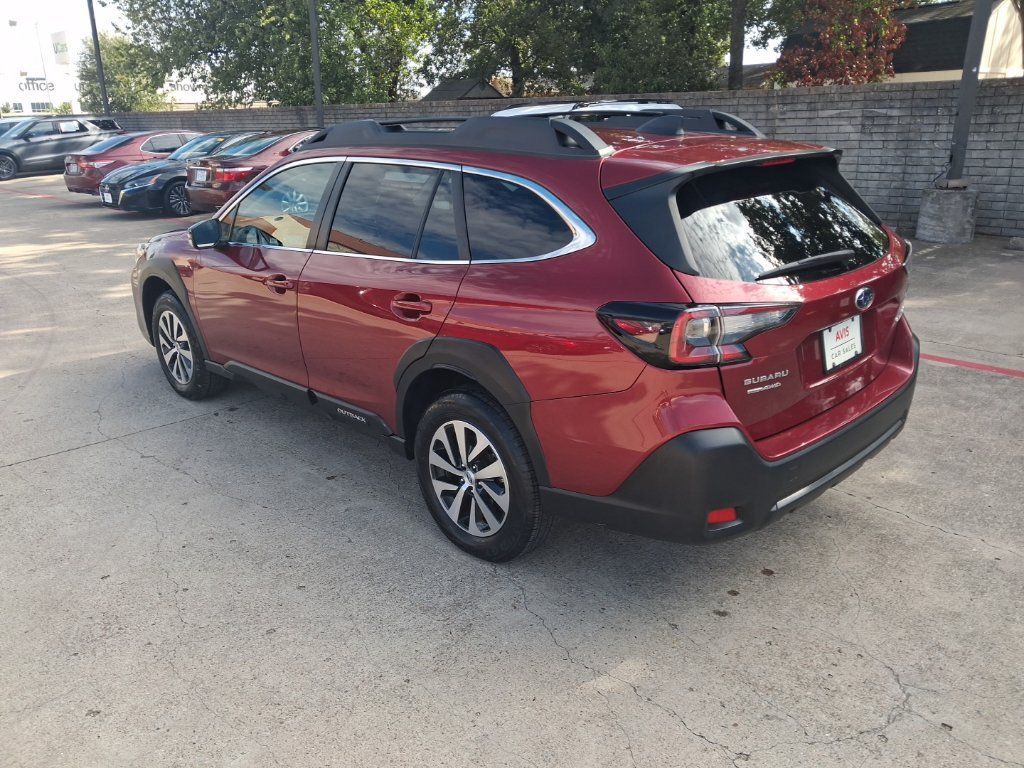 Used 2025 Subaru Outback Premium AWD/4WD image 9