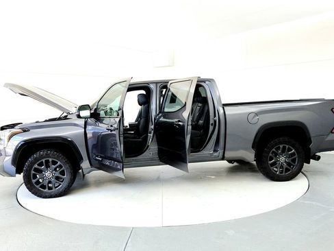 Used 2023 Toyota Tundra Platinum AWD/4WD image 10