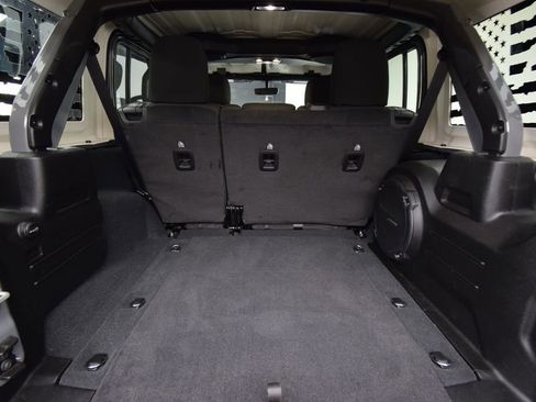 Used 2023 Jeep Wrangler Unlimited Sport image 29