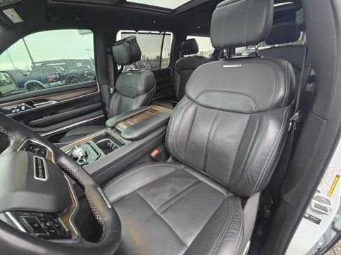 Used 2022 Jeep Grand Wagoneer Series I w/ HD Trailer Tow Package image 25