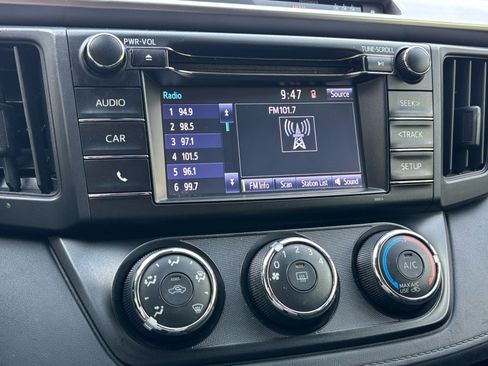 Used 2017 Toyota RAV4 LE image 16