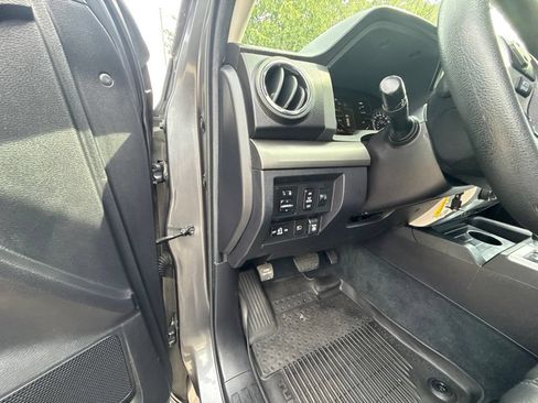 Used 2021 Toyota Tundra SR5 w/ SR5 Upgrade Package AWD/4WD image 15