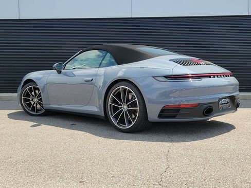 Used 2023 Porsche 911 Carrera RWD image 3