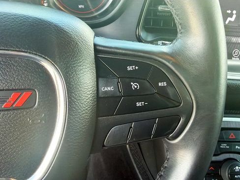 Used 2017 Dodge Challenger R/T Scat Pack RWD image 33