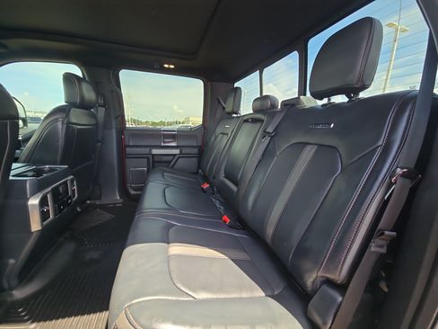 Used 2022 Ford F250 Platinum w/ FX4 Off-Road Package AWD/4WD image 30
