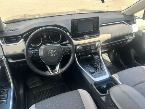 Used 2019 Toyota RAV4 XLE w/ Convenience Package AWD/4WD image 17