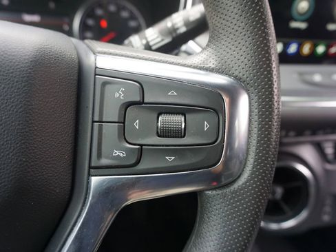 Used 2024 Chevrolet Blazer LT FWD image 9