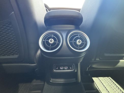 Certified 2023 Alfa Romeo Stelvio Veloce AWD/4WD image 39