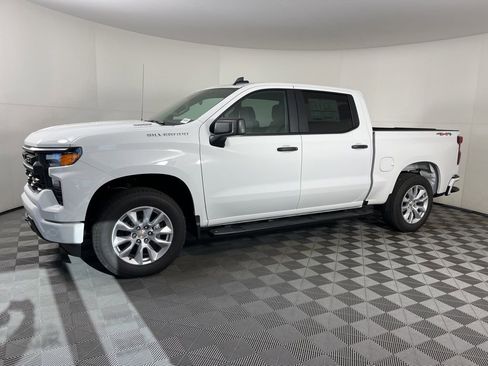 New 2026 Chevrolet Silverado 1500 Custom image 2
