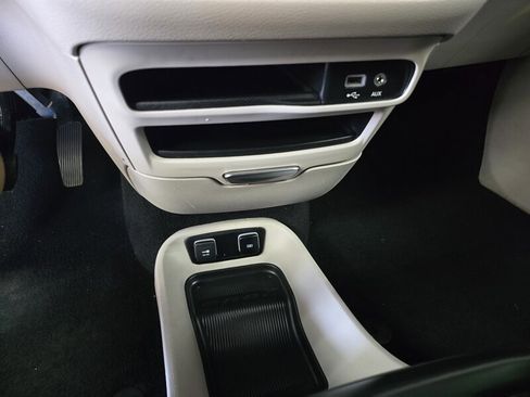 Used 2018 Chrysler Pacifica Touring Plus w/ Tire & Wheel Group image 23