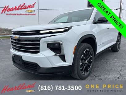 Used 2025 Chevrolet Traverse LT w/ Sun and Wheel Package