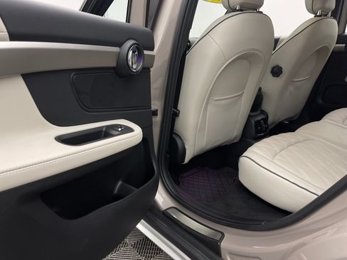 Used 2024 MINI Cooper Countryman S w/ Signature Upholstery Package FWD image 41