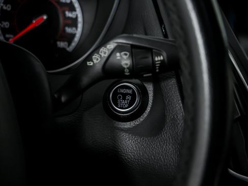 Used 2018 Ford Focus ST image 29