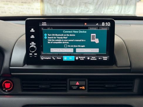 Used 2025 Honda Pilot Black Edition image 13