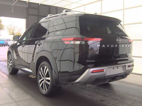 Certified 2025 Nissan Pathfinder Platinum AWD/4WD image 2