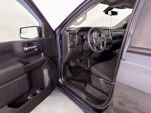 Used 2021 Chevrolet Silverado 1500 Custom image 3