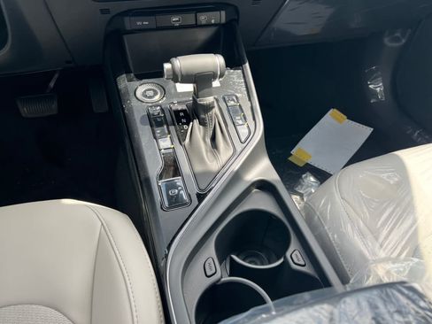 Certified 2025 Kia Niro EX FWD image 14