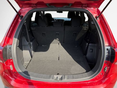 Used 2018 Mitsubishi Outlander LE AWD/4WD image 25