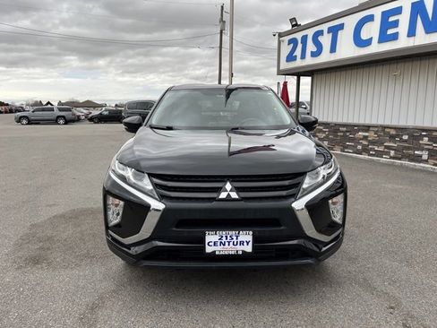 Used 2019 Mitsubishi Eclipse Cross LE image 2