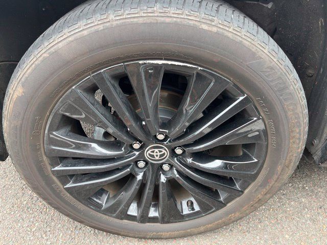 Used 2024 Toyota Venza Nightshade AWD/4WD image 10