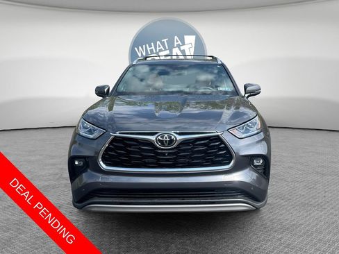 Used 2025 Toyota Highlander Platinum AWD/4WD image 9