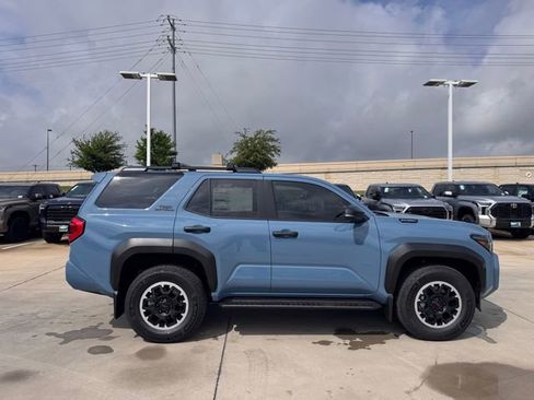 New 2026 Toyota 4Runner TRD Off-Road Premium AWD/4WD image 4