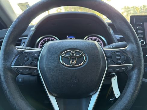 Used 2023 Toyota Camry LE image 10