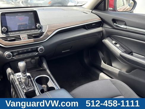 Used 2023 Nissan Altima 2.5 SV FWD image 28