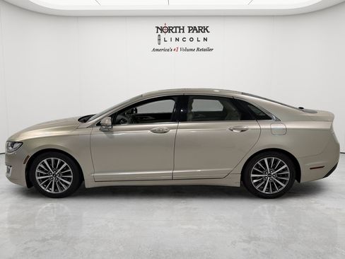 Used 2017 Lincoln MKZ Select w/ Select Plus Package FWD image 2