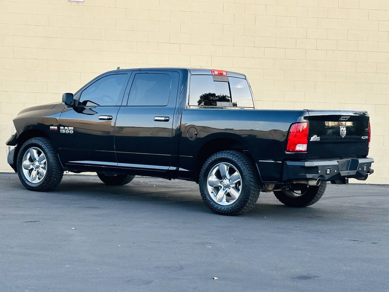 Used 2017 RAM 1500 Big Horn AWD/4WD image 4