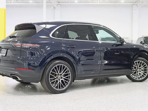 Used 2023 Porsche Cayenne image 9