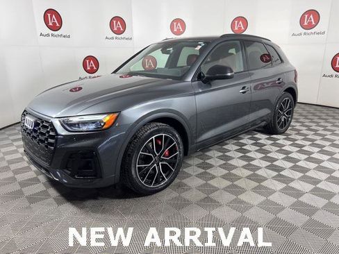 Used 2023 Audi SQ5 Premium Plus w/ Premium Plus Package image 3