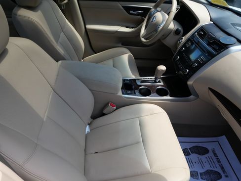 Used 2013 Nissan Altima 2.5 SL FWD image 27