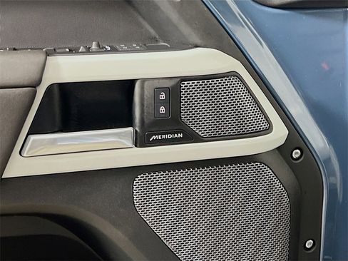 Used 2024 Land Rover Defender 110 S image 19