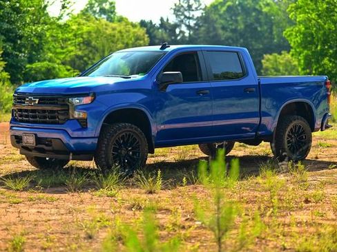 New 2025 Chevrolet Silverado 1500 Custom image 6
