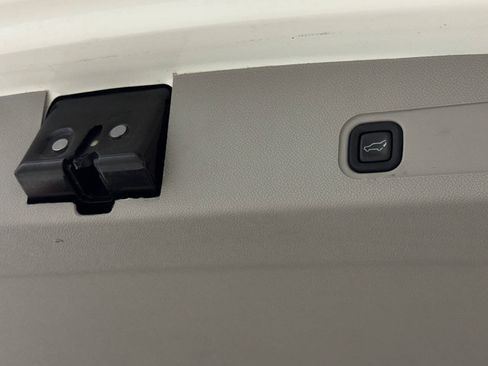 Used 2010 GMC Yukon SLT RWD image 80