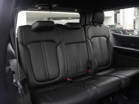 New 2026 Jeep Grand Wagoneer 4WD image 25