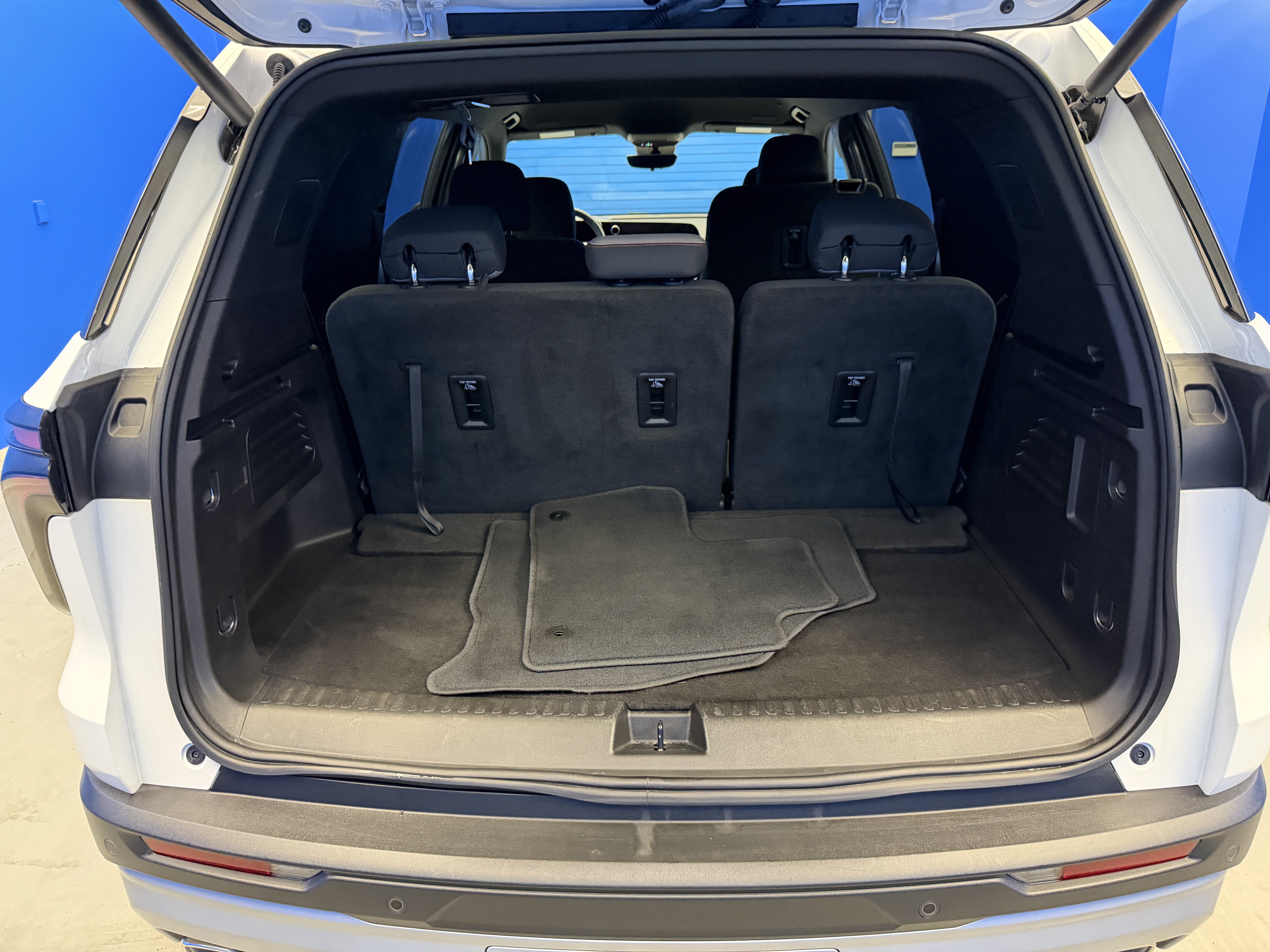 Used 2026 Chevrolet Traverse LT w/ Driver Confidence Package FWD image 30